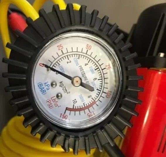 Tyre Air Compressor 12v Portable High Pressure by Opposite Lock - Image 4